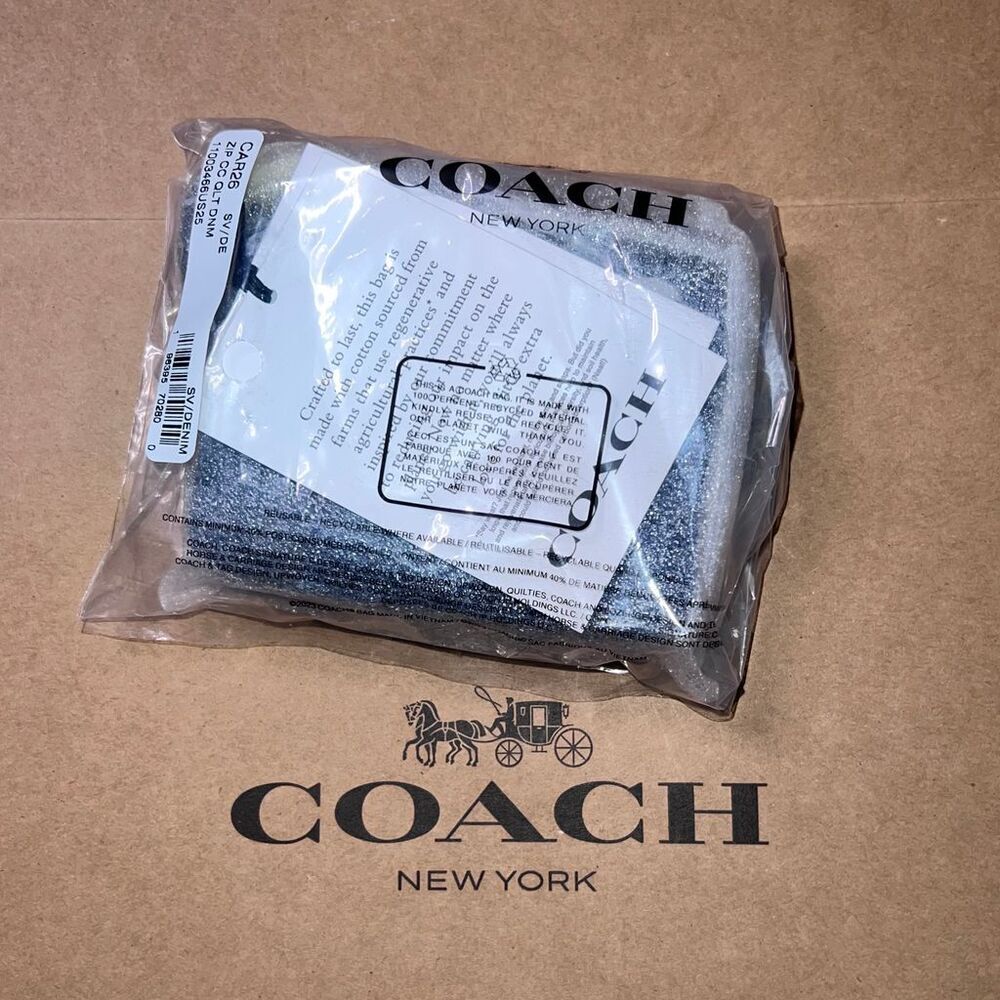 COACH Denim Blue Zip Cardholder Cardcase w Silver Hardware & Chain CAR26 NWT - Picture 3 of 5